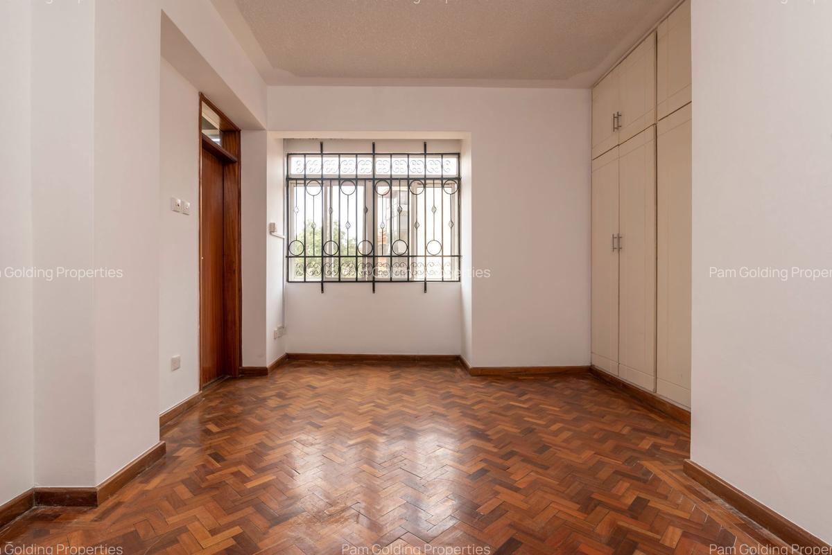 3 Bed Apartment at Brookside Drive - 8