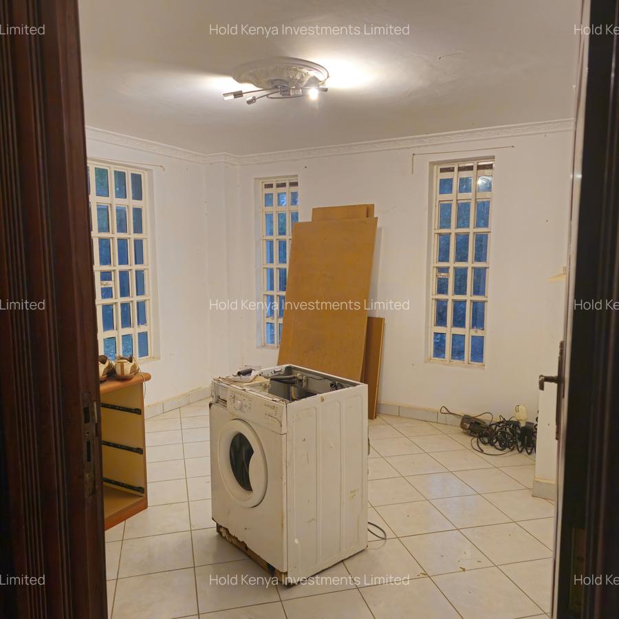 5 Bed House with En Suite at Mugumoine - 11