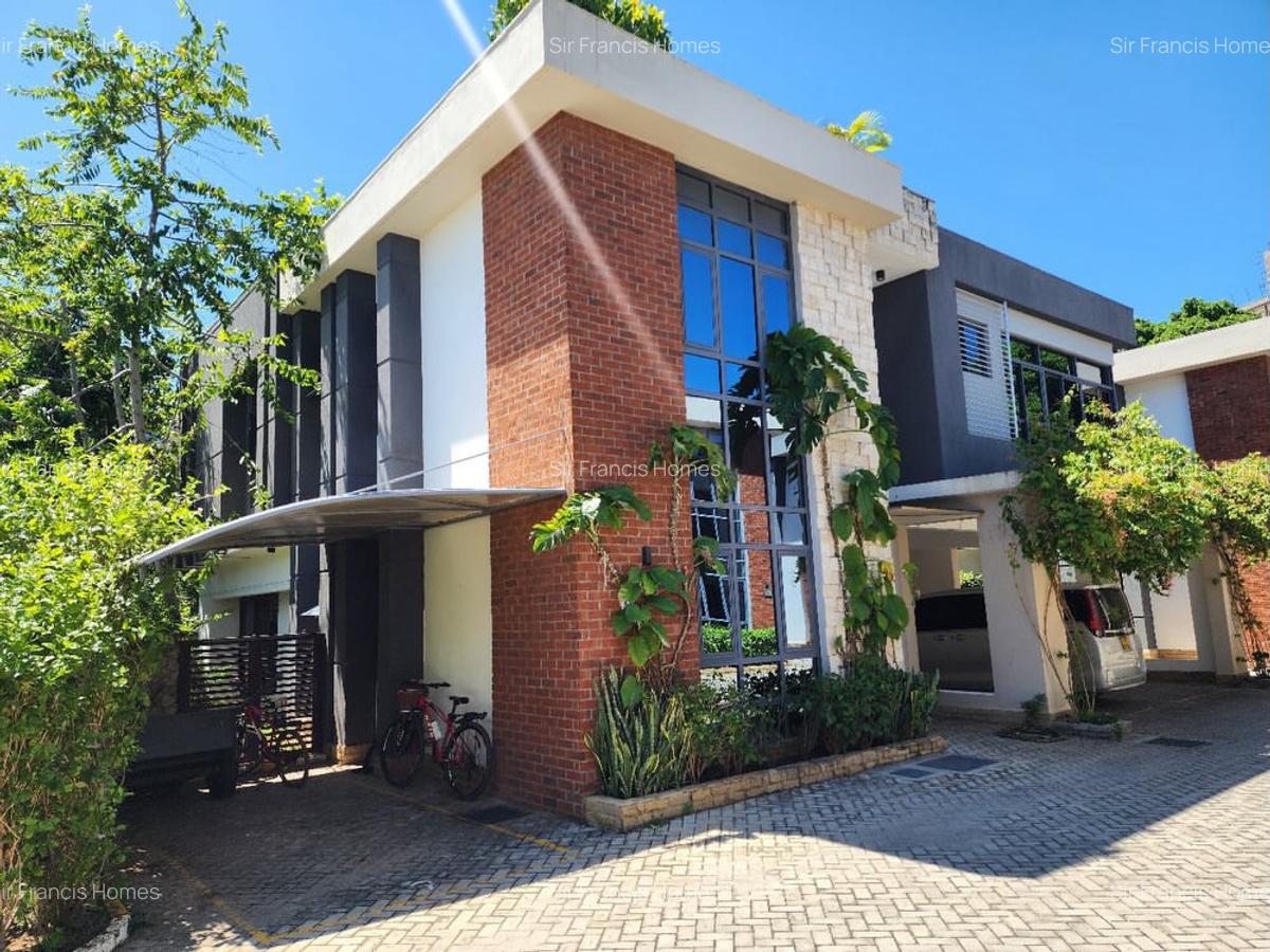 5 Bed Villa with En Suite in Nyali Area - 1