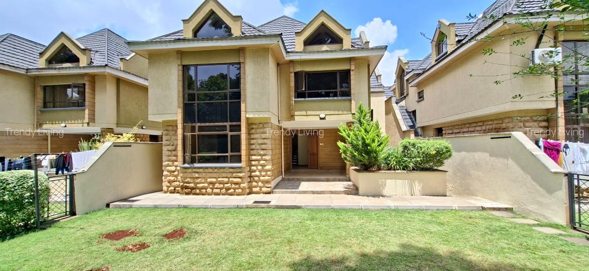 6 Bed Townhouse with En Suite in Lavington - 1