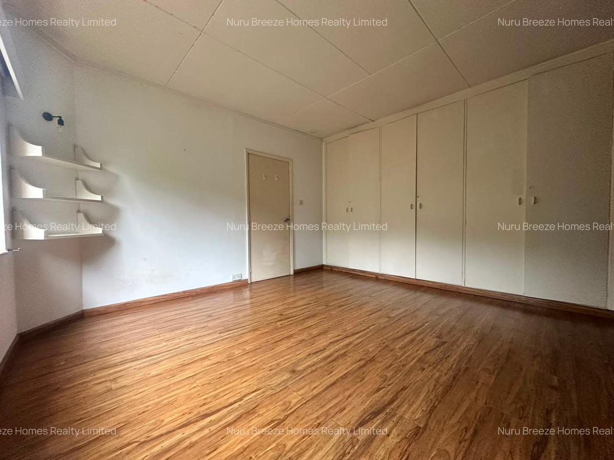 4 Bed House with En Suite in Kitisuru - 6
