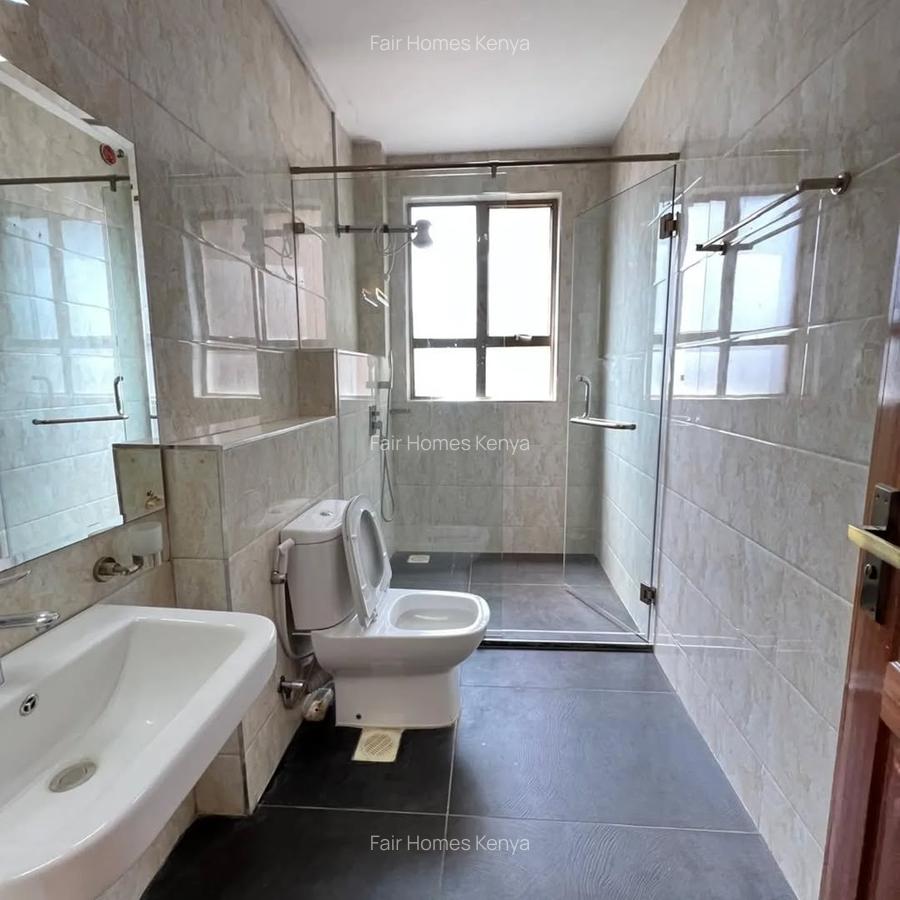 3 Bed Apartment with En Suite at Othaya Road - 5