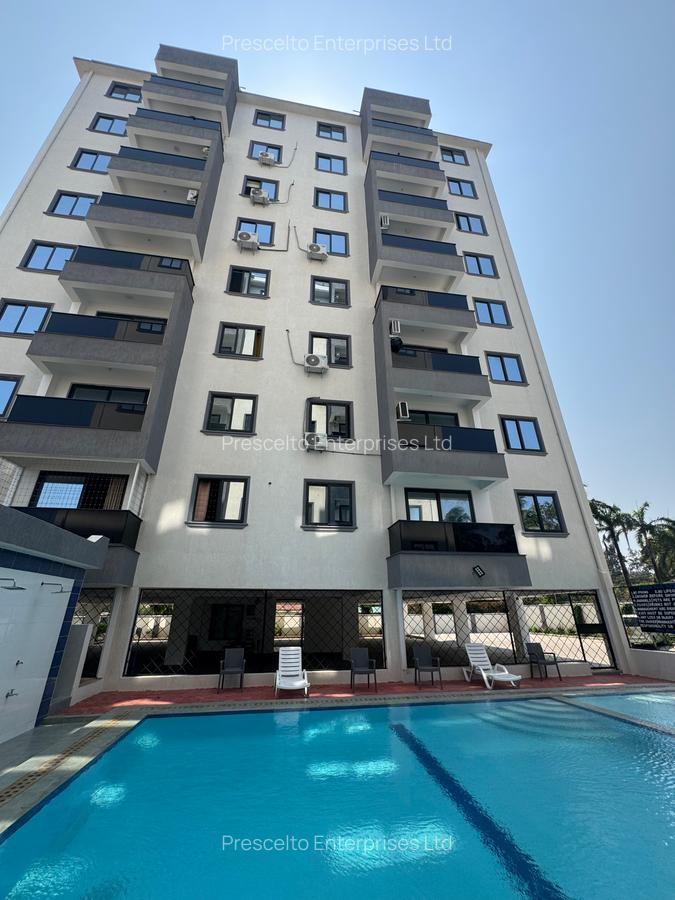 3 Bed Apartment with En Suite at Off Links Road - 1