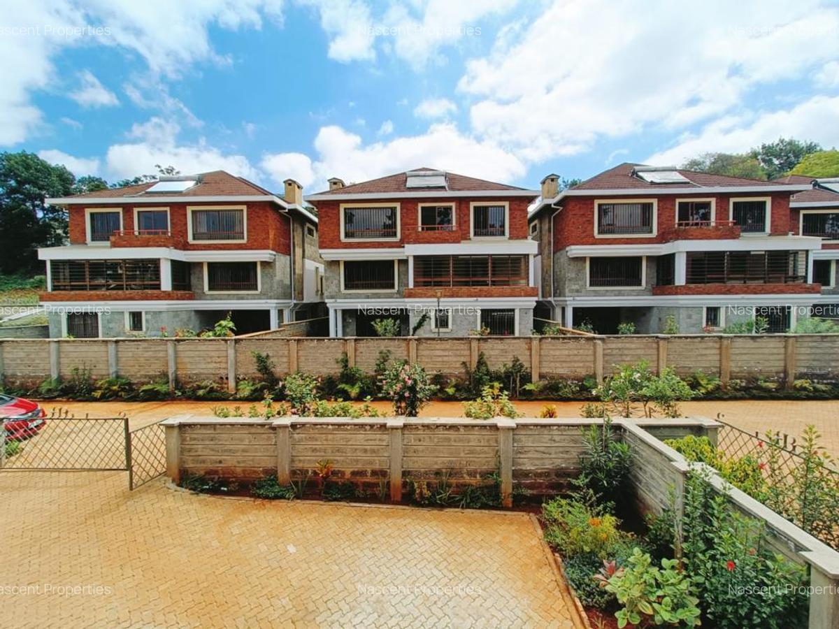5 Bed Villa with En Suite in Spring Valley - 13