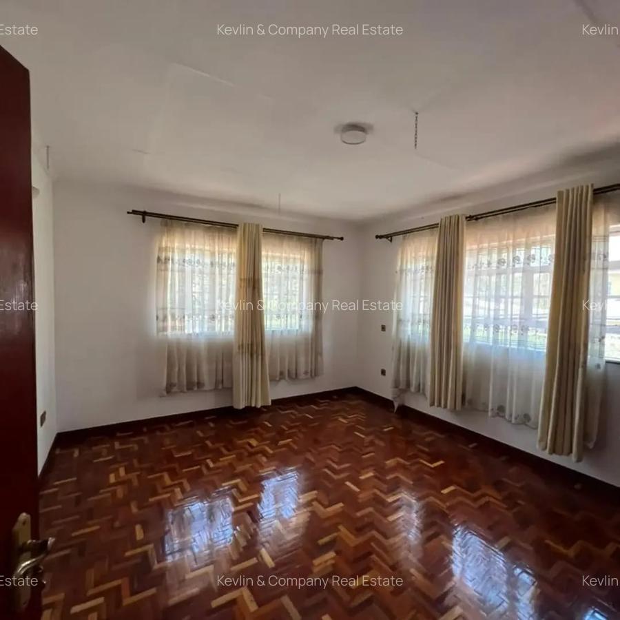 5 Bed Villa with En Suite in Runda - 6