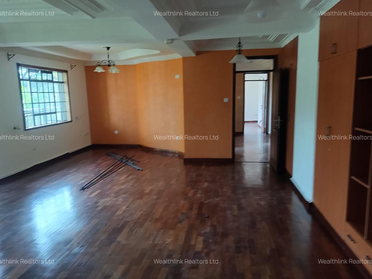 4 Bed House with En Suite at Runda - 20