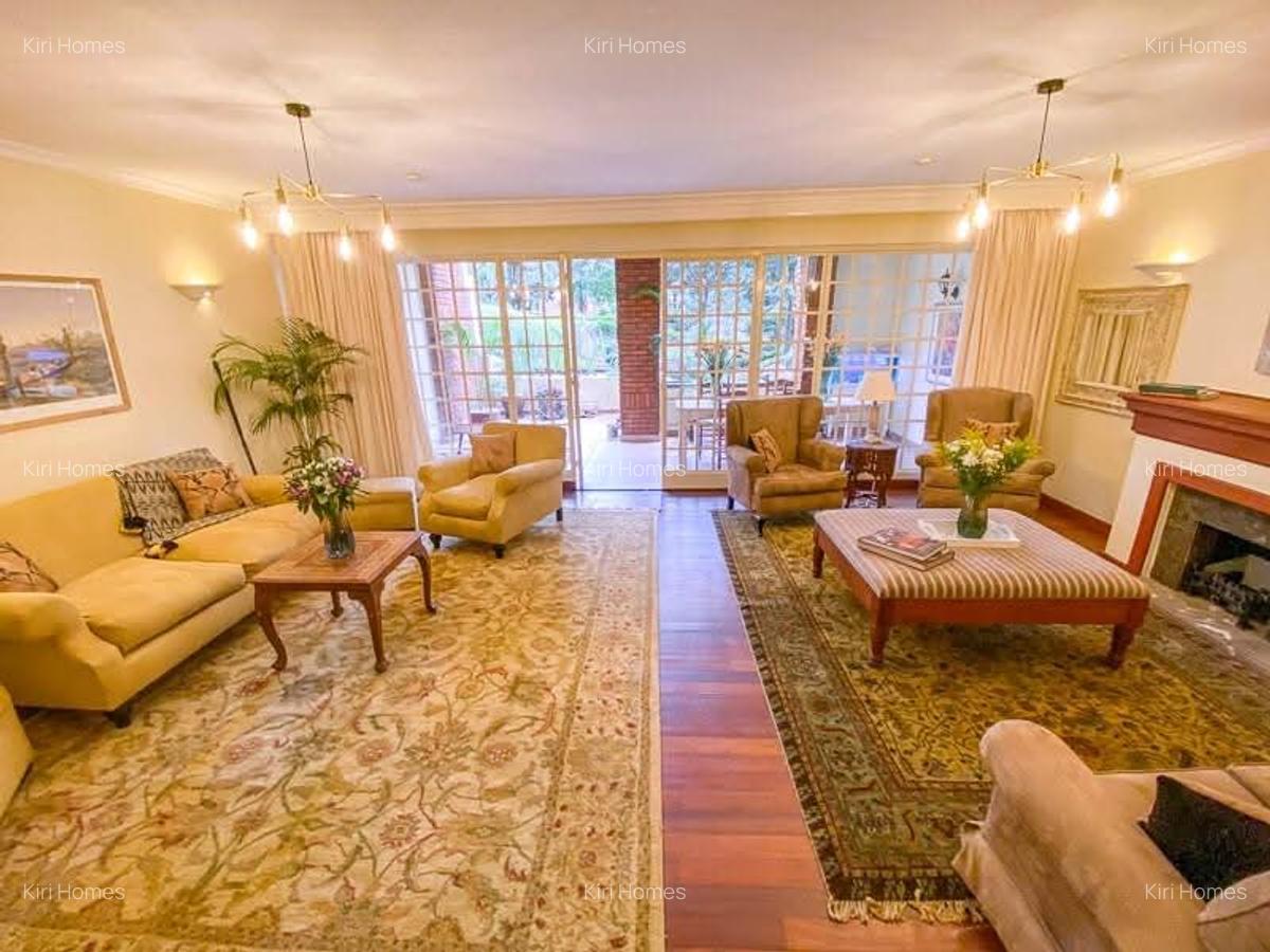 4 Bed Townhouse with En Suite in Riverside - 8