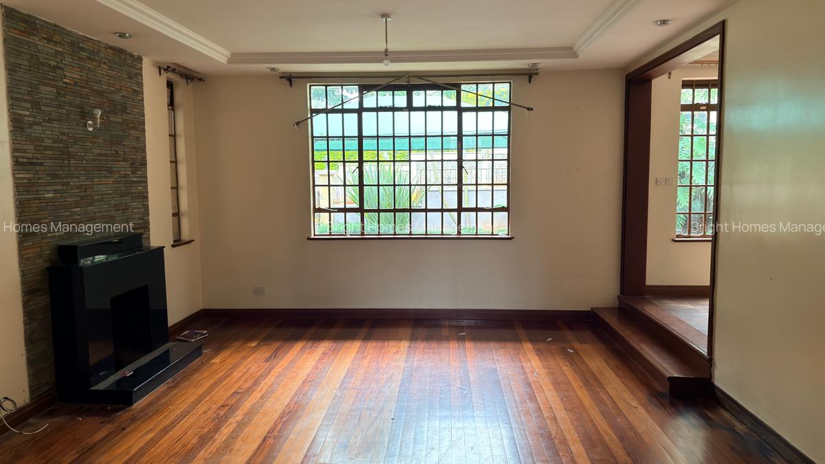 5 Bed Townhouse with En Suite in Lavington - 13
