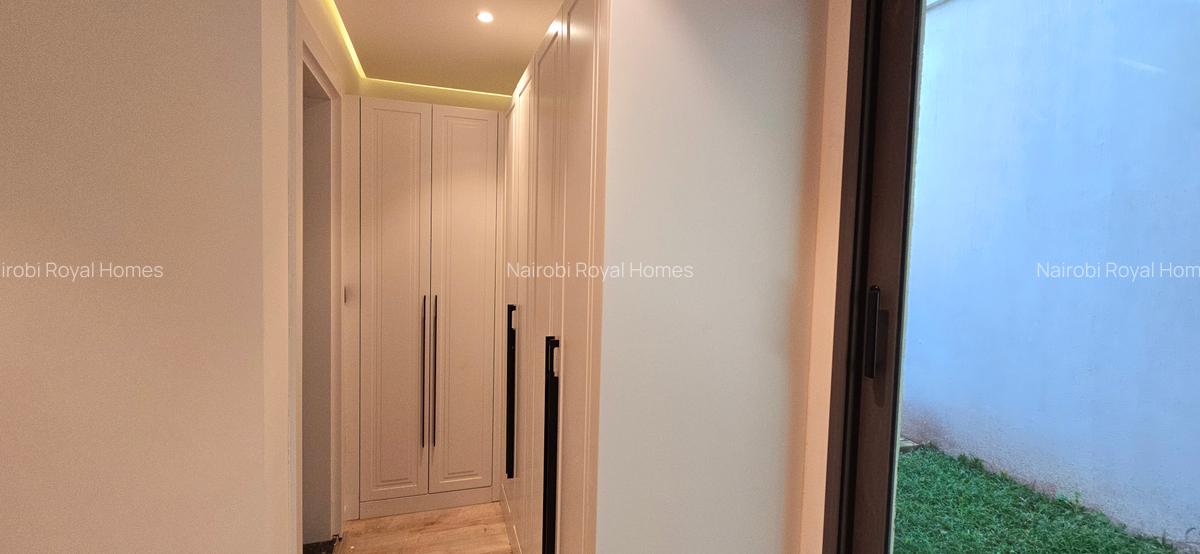 5 Bed Townhouse with En Suite at Lavington Green - 19