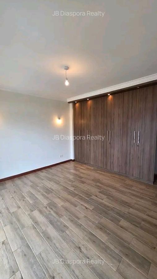 3 Bed Apartment with En Suite at 3Rd Parklands - 5