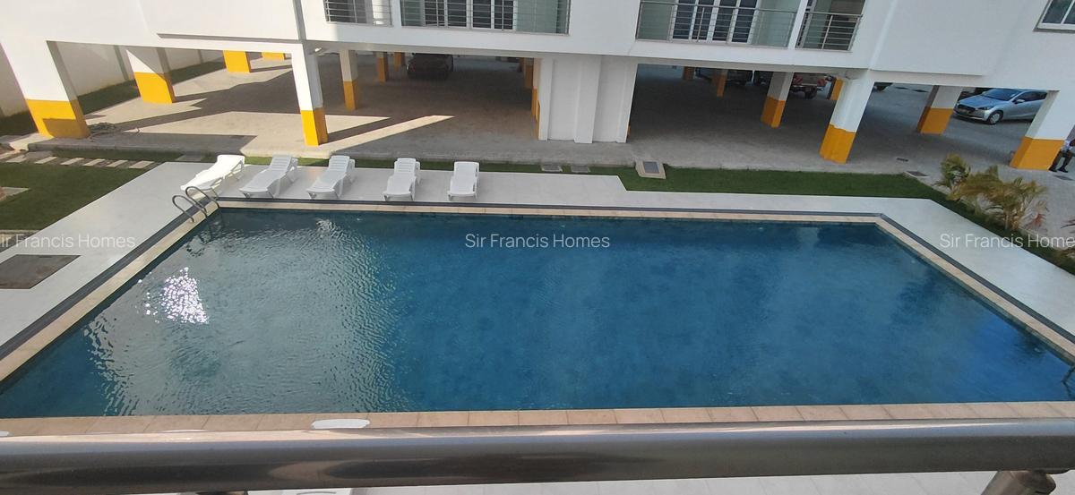 Serviced 2 Bed Apartment with Swimming Pool at Customs - 3