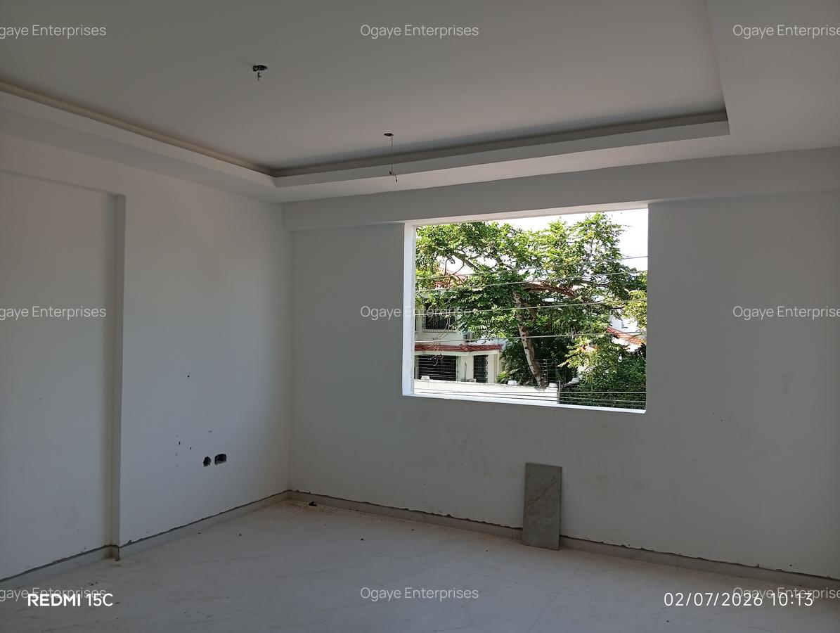 3 Bed Apartment with En Suite at Moyne Drive - 5