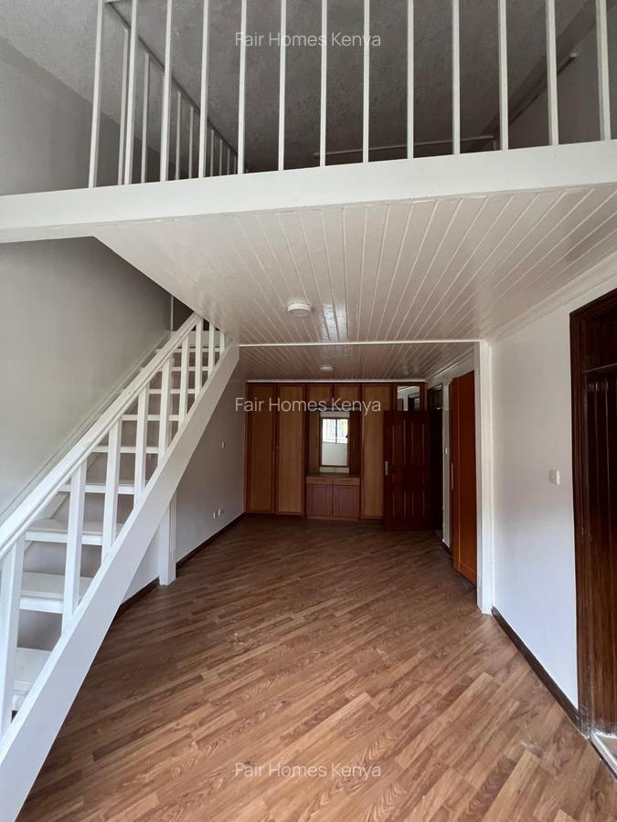 4 Bed Townhouse with En Suite at Brookside Drive - 9