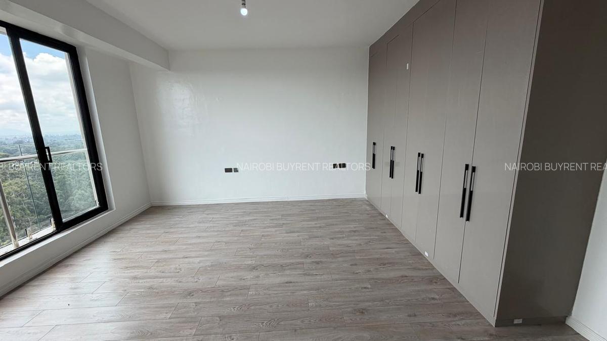 2 Bed Apartment with Lift in Parklands - 10