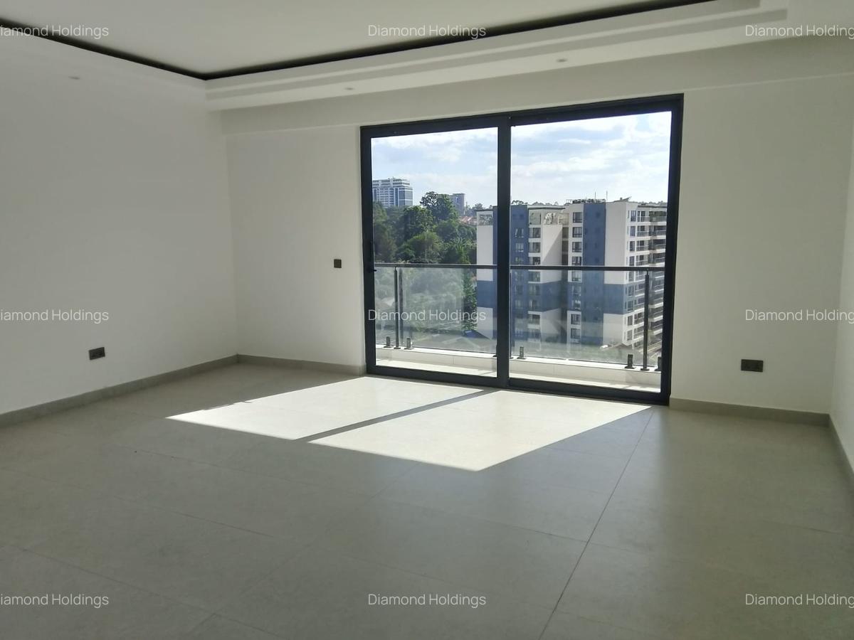 2 Bed Apartment with En Suite in Brookside - 1