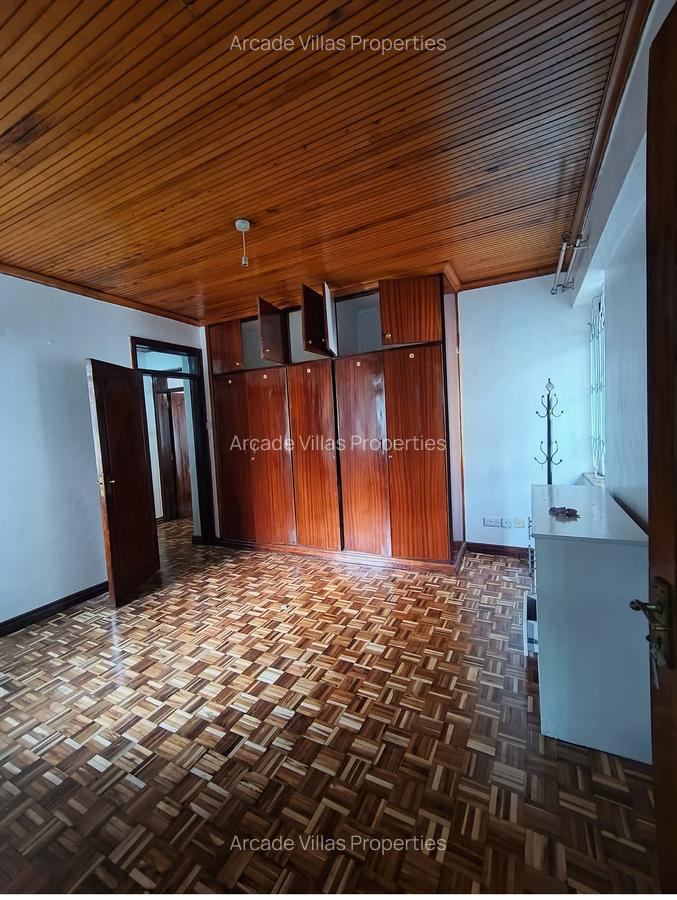 3 Bed Apartment with En Suite in Kileleshwa - 11
