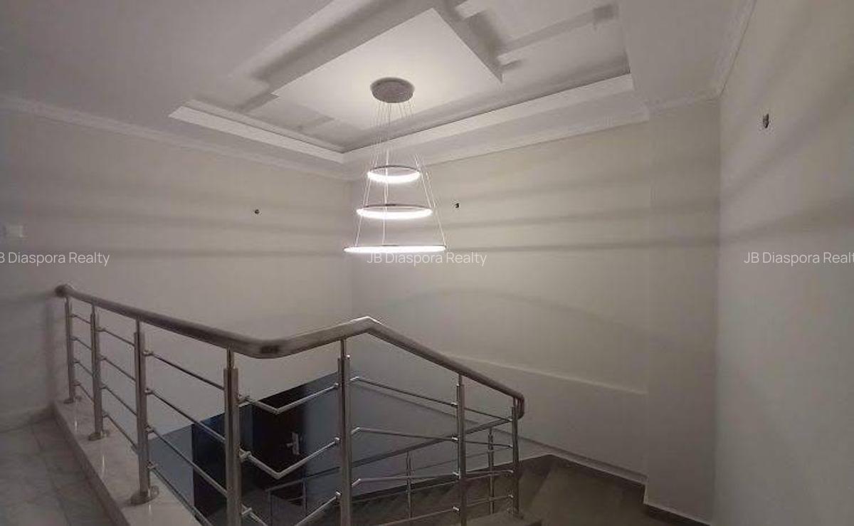 5 Bed Apartment with Swimming Pool in General Mathenge - 3