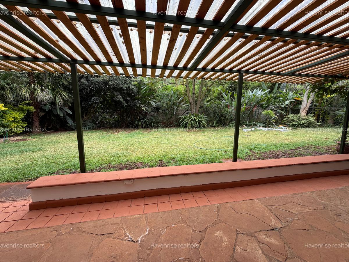 5 Bed Villa at Rosslyn - 19