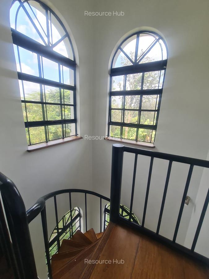 5 Bed House with En Suite at Nyari - 13