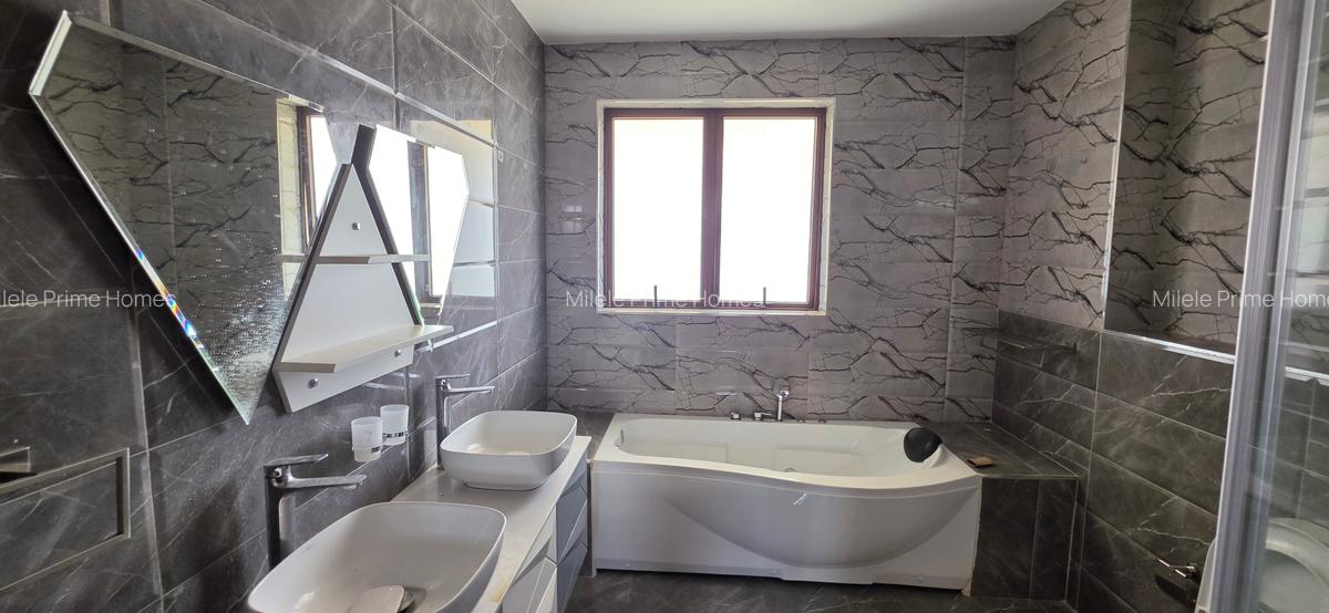 4 Bed Townhouse with En Suite at Runda Gardens - 15