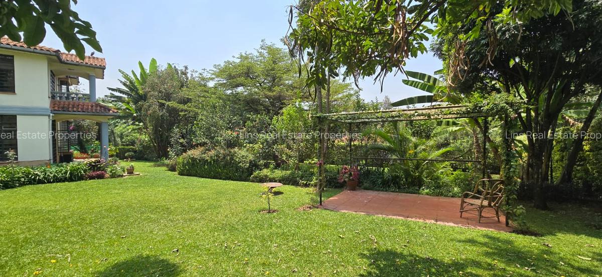 4 Bed Townhouse with En Suite in Rosslyn - 12