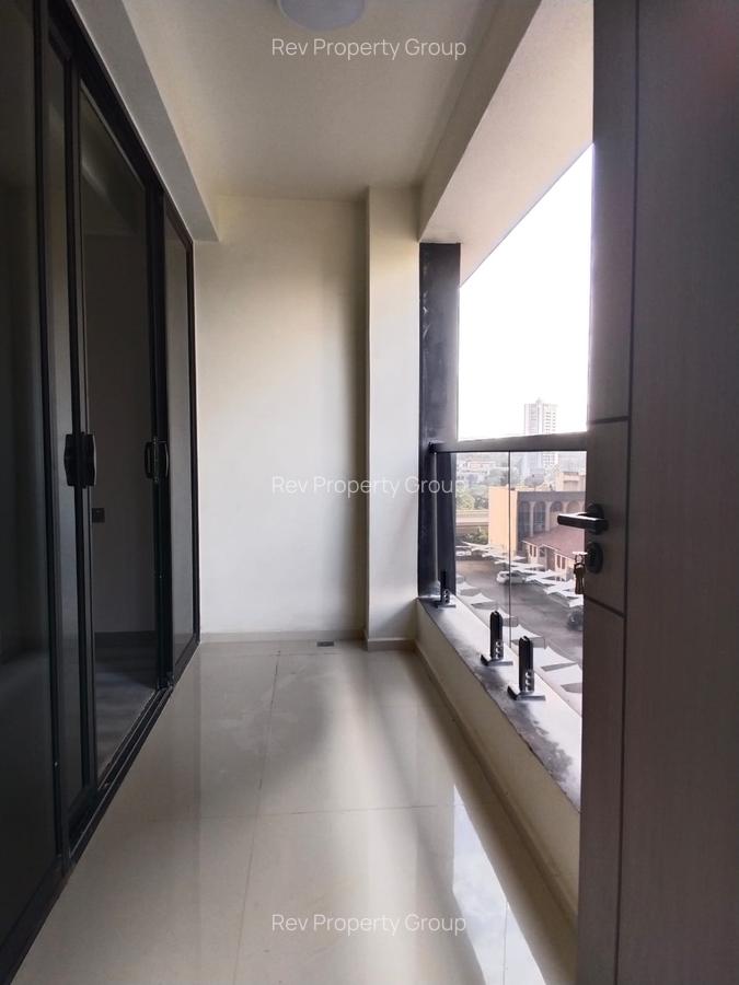 Serviced 1 Bed Apartment with En Suite in Westlands Area - 12