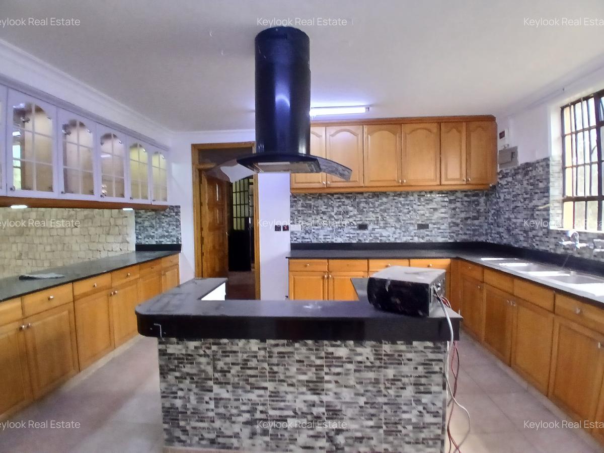 3 Bed Apartment with En Suite at Off Gitanga Road - 7
