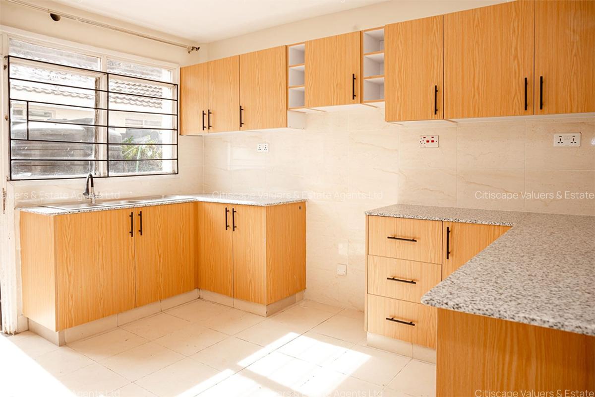 3 Bed House with En Suite in Embakasi - 3