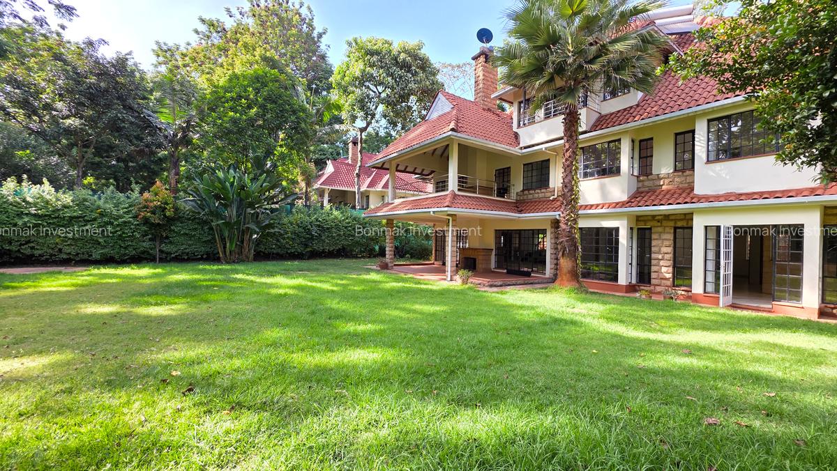 5 Bed Townhouse with En Suite at Rossylin Lone Tree - 5