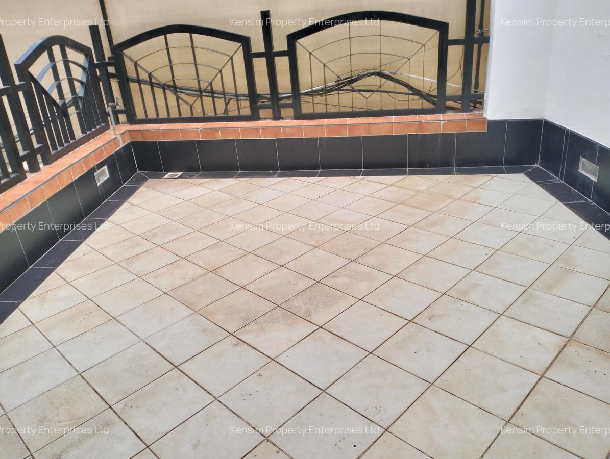 4 Bed Townhouse with En Suite in Westlands Area - 11