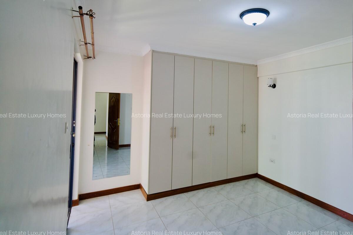 1 Bed Apartment with En Suite at 2026-411 1 Bed - 15