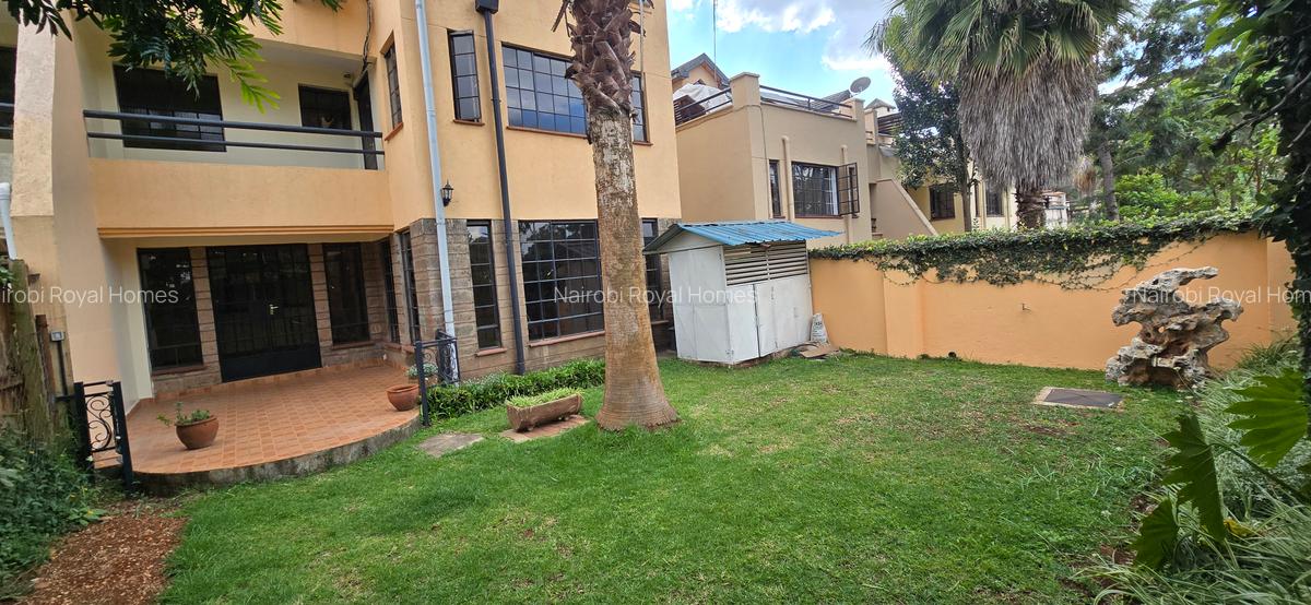 5 Bed Townhouse with En Suite at Lavington Green - 9