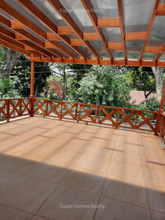 4 Bed Villa with En Suite in Lavington - 11