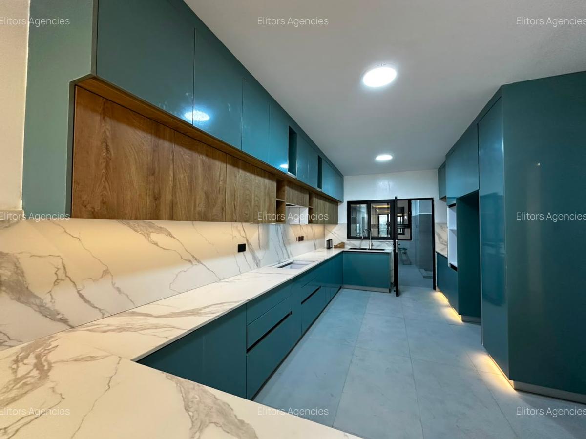 4 Bed Apartment with En Suite at 6Th Parklands Avenue - 7