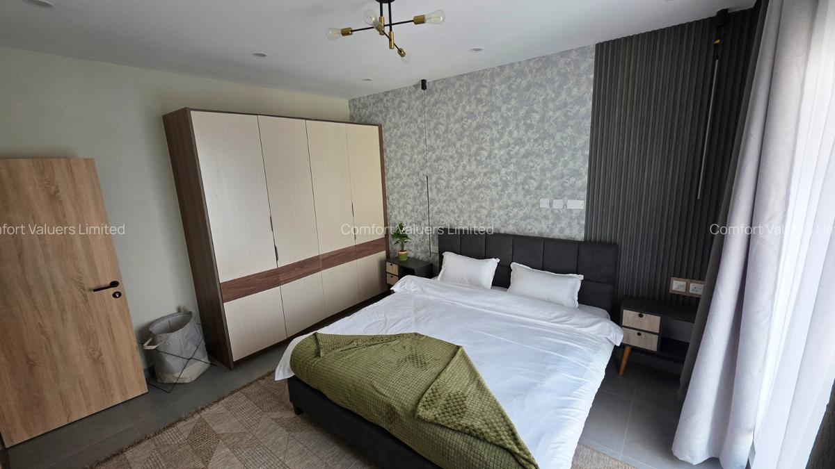 Serviced 2 Bed Apartment with En Suite at Parklands - 13