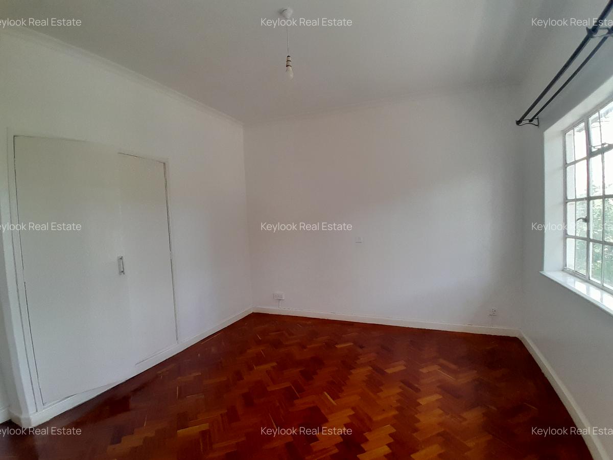 3 Bed House with En Suite at Lavington Green - 6