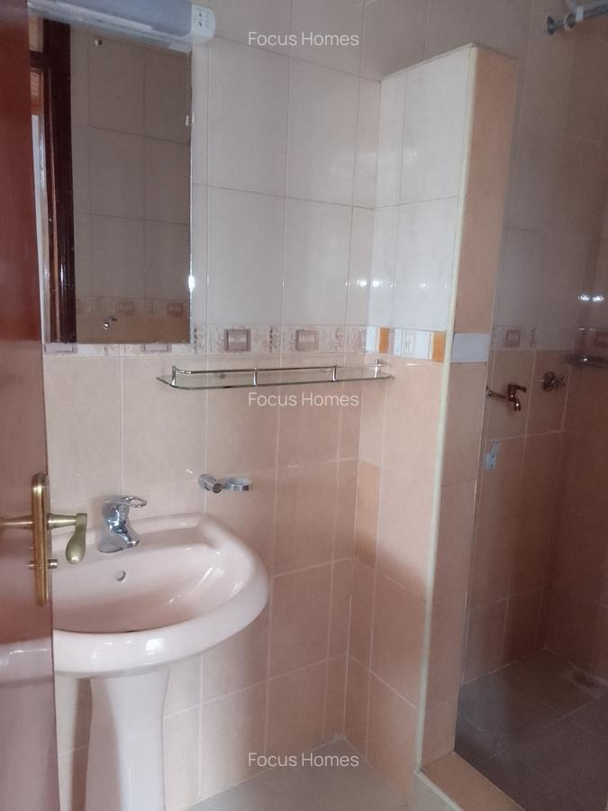 4 Bed Townhouse with En Suite in Lavington - 9