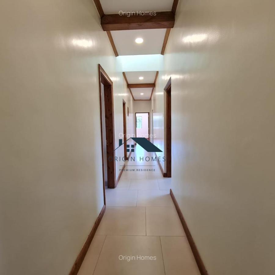 4 Bed House with En Suite at Lavington - 17