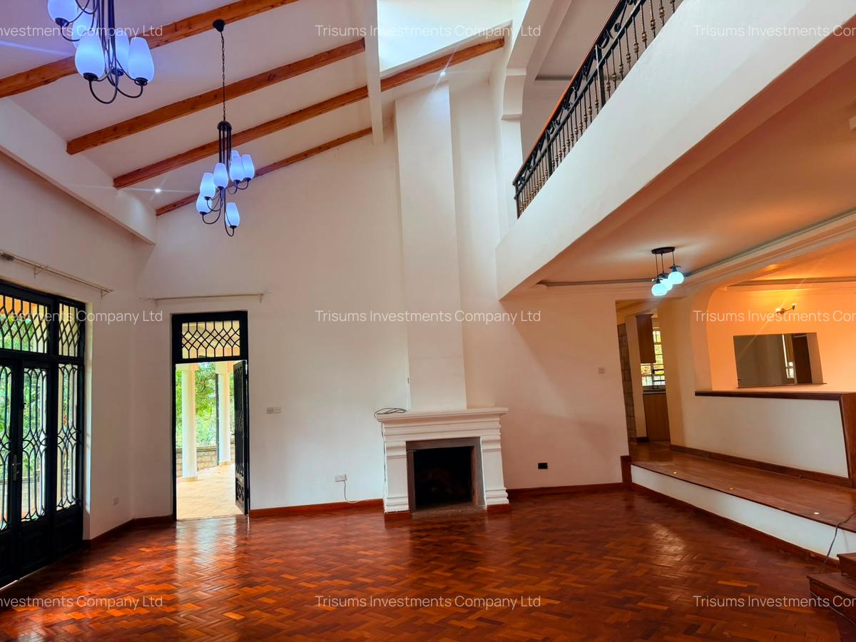 5 Bed House with En Suite in Runda - 2