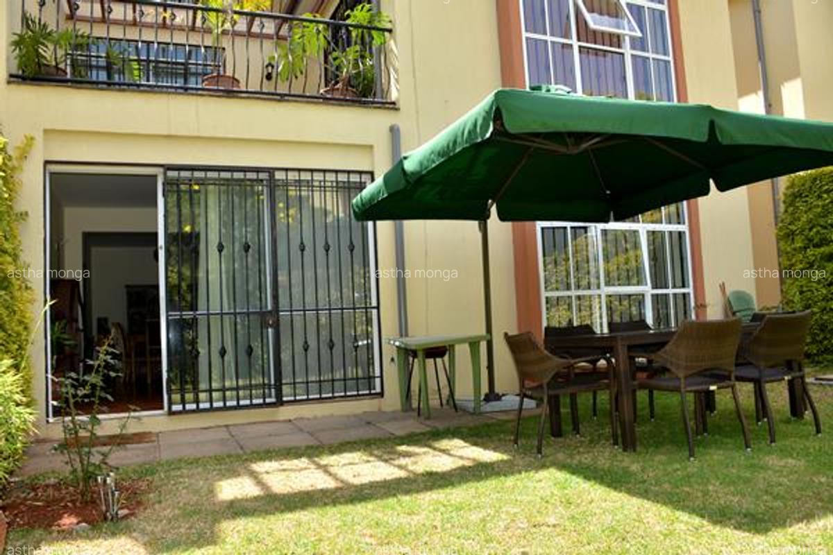 5 Bed Townhouse with En Suite at Brookside Drive - 2