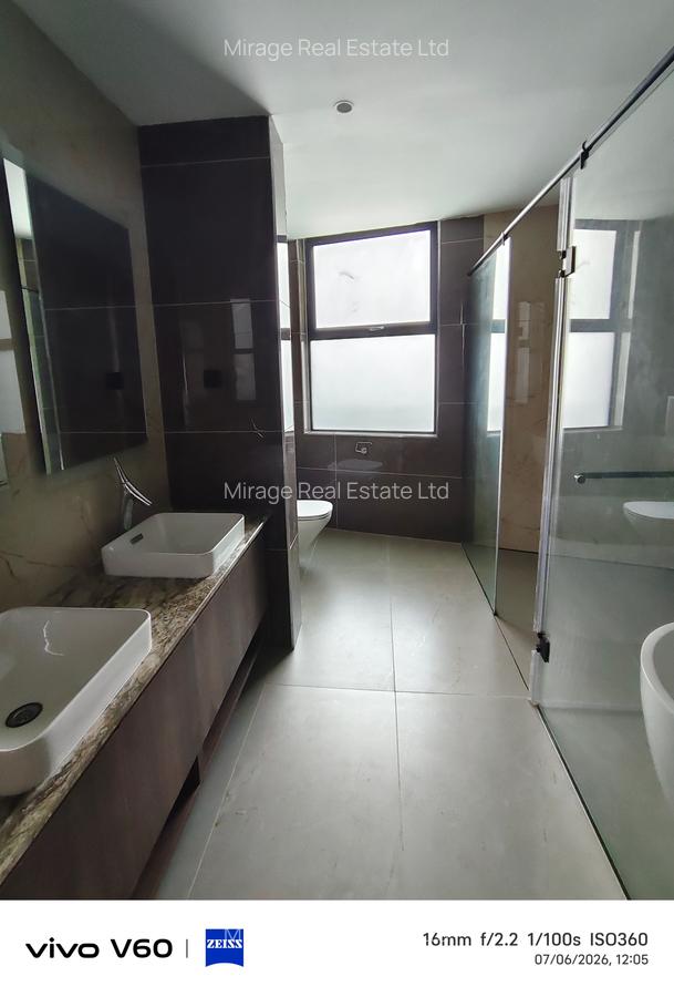 4 Bed Apartment with Swimming Pool in Riverside - 10