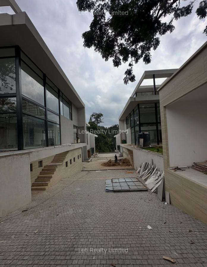 6 Bed Townhouse with En Suite in Lavington - 3