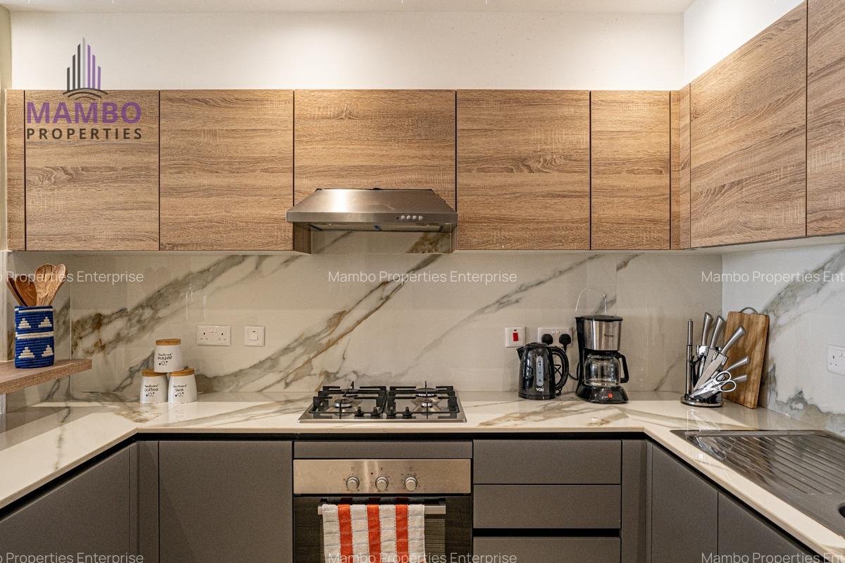 Serviced 2 Bed Apartment with En Suite at Riverside Dr - 2