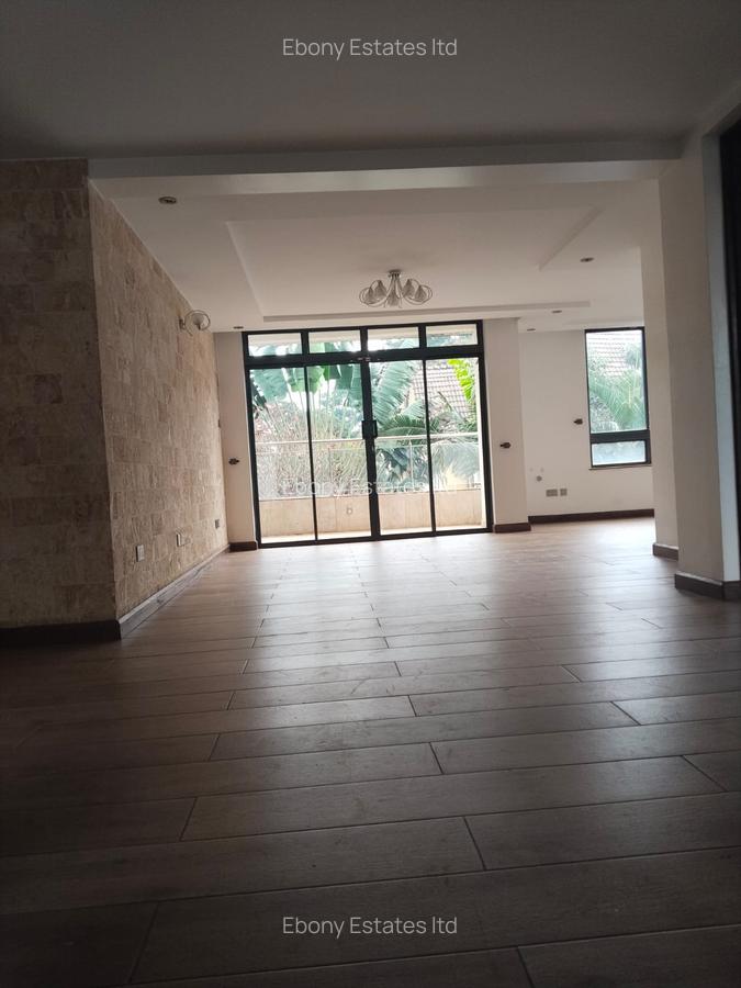 5 Bed Townhouse with En Suite in Lavington - 18