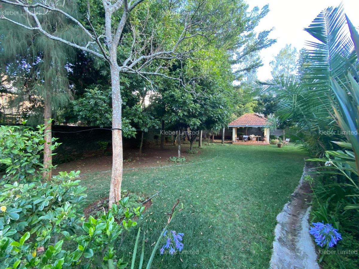 5 Bed House with En Suite at Runda - 12