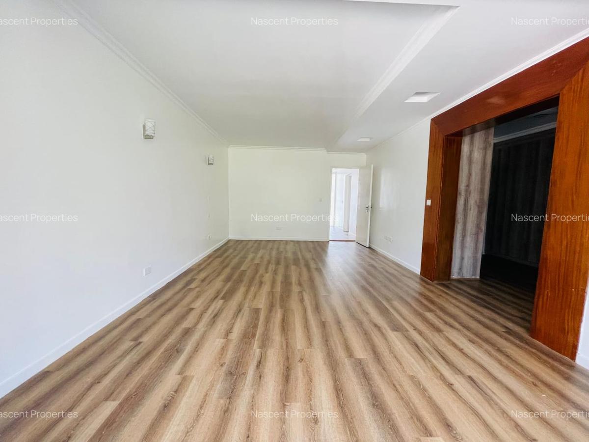 4 Bed Townhouse with En Suite in Kitisuru - 15