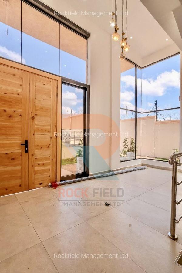 2 Bed Apartment with En Suite in Runda - 10