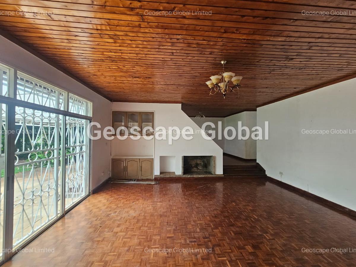 4 Bed House with En Suite in Loresho - 5