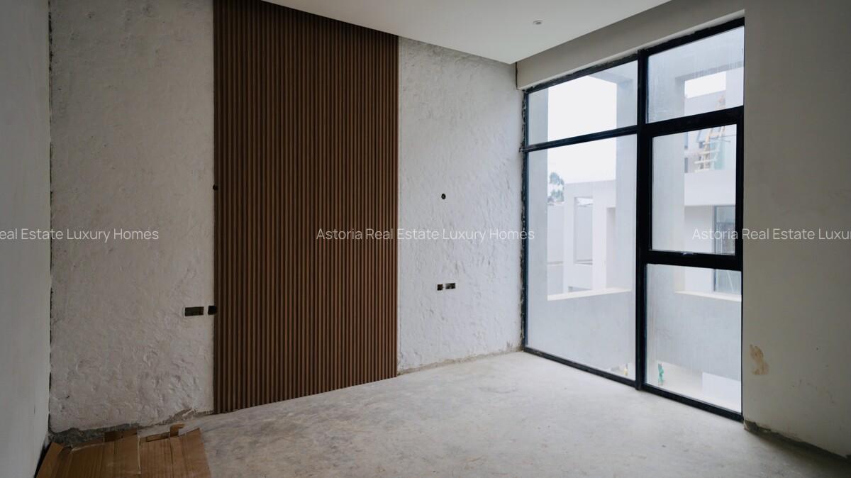 5 Bed Villa with En Suite at 2026-187 - 15
