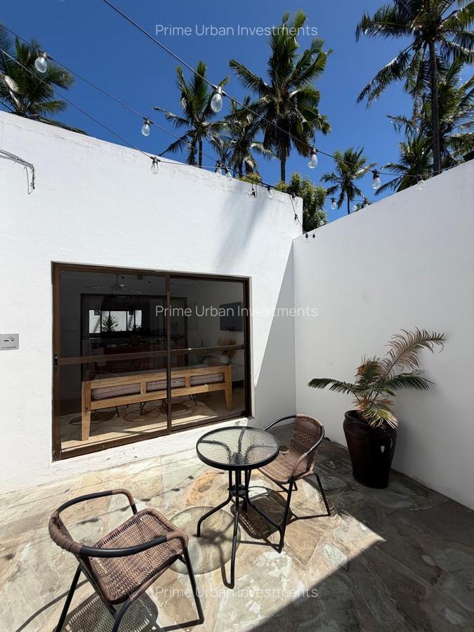 4 Bed House with En Suite at Watamu Beach - 18